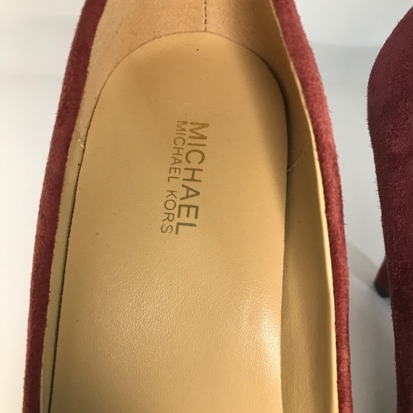 Micheal Kors Red Suede Pointed Toe Heels Size 6 M - Picture 4 of 5